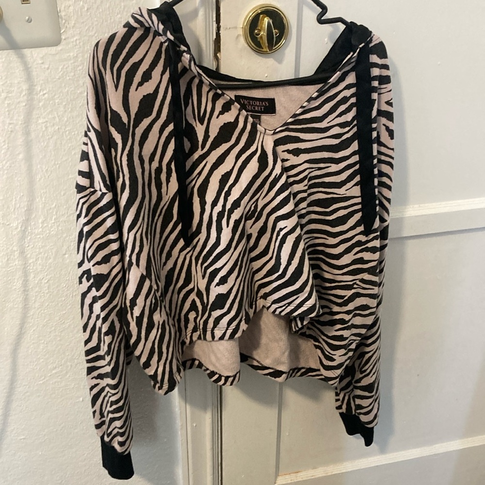 Victoria’s Secret Medium hooded sweatshirt black & tan